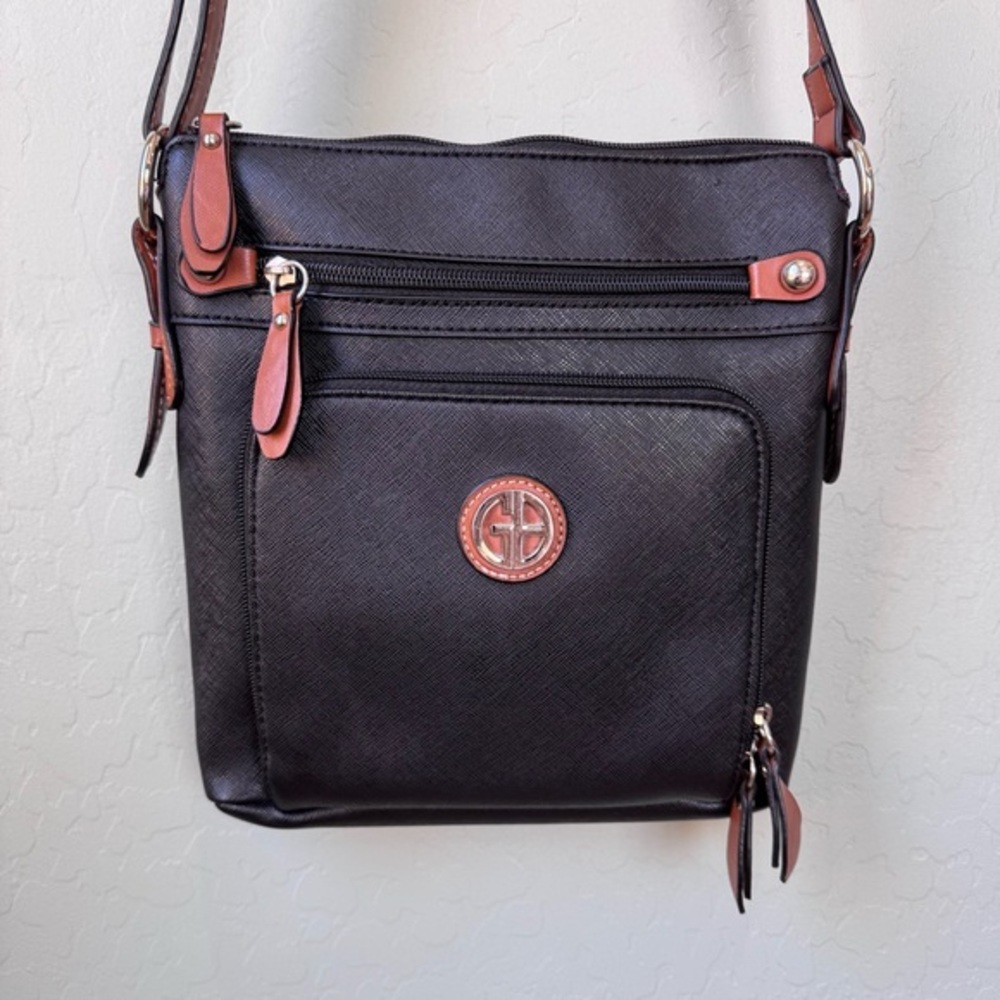 Giani Bernini Crossbody Bag Black Tan Saffiano Faux Leather Purse Shoulder EUC